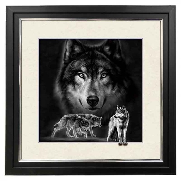 407*  Wolf 5d Lenticular Picture Frame 18x18